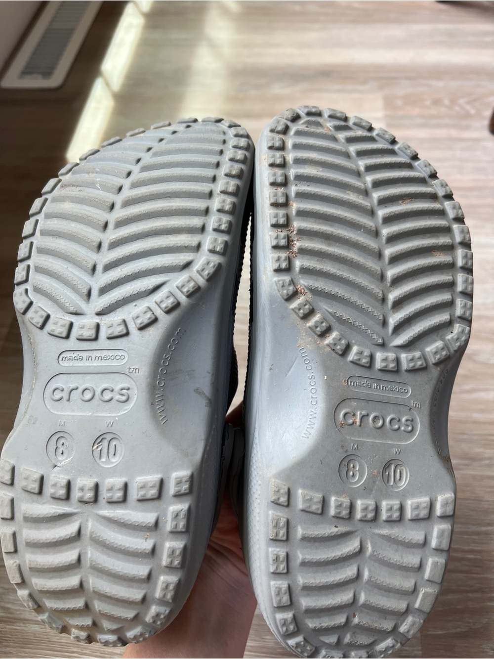 Crocs Classic Clog Gray Unisex Comfort Shoes M8 W10 lightweight slip on - Picture 5 of 8